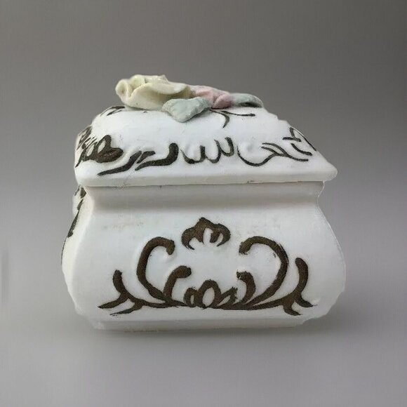 Vintage UCGC Trinket Box Porcelain Bisque Dresser Pill Jewelry Flowers Korea - Picture 10 of 12